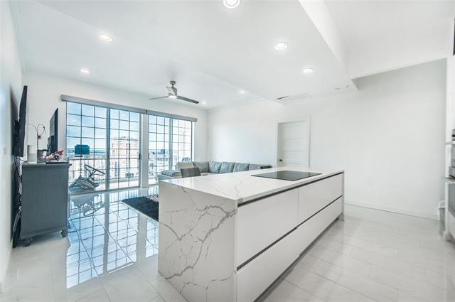 Building Photo - 3225 Turtle Creek Blvd