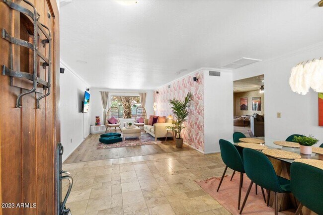 Foto del edificio - 5909 E Marilyn Rd