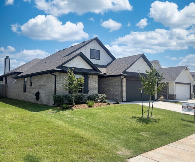 Foto del edificio - Modern Luxury 3 Bedroom/2 Bathroom Home in...