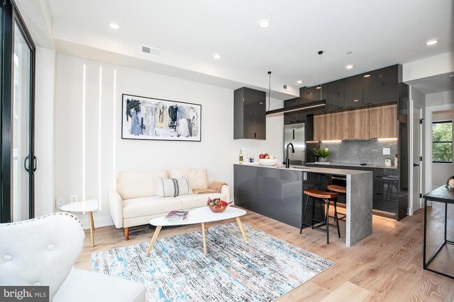 Foto del edificio - 1133 5th St NW