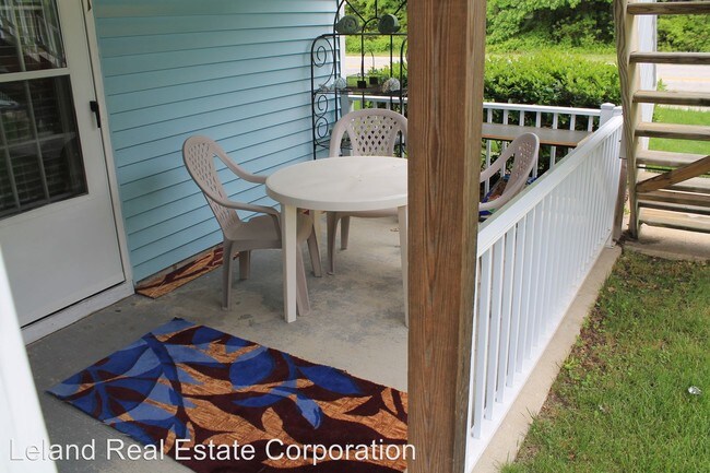 Building Photo - 2 br, 1 bath House - 621 Crows Nest Court