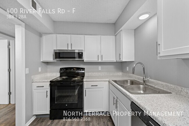 Foto del edificio - 400 River Falls Rd