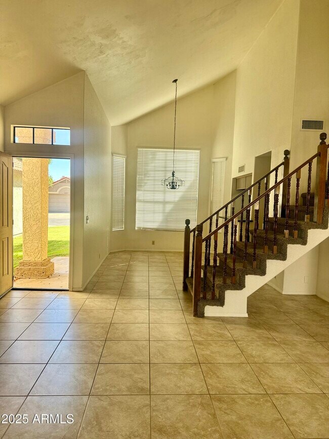 Building Photo - 4424 E Tanglewood Dr