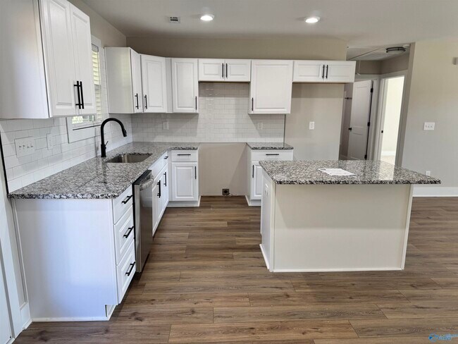 Building Photo - 2716 Winchester Rd NW