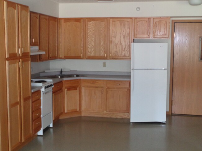 Kitchen - Heritage Manor