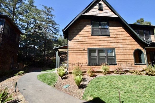 Building Photo - PENDING Lovely San Anselmo Townhome