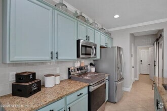 Building Photo - 14163 Mahogany Ave