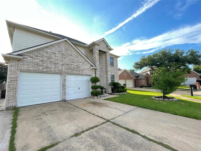 Building Photo - 11023 Avery Trace Ct