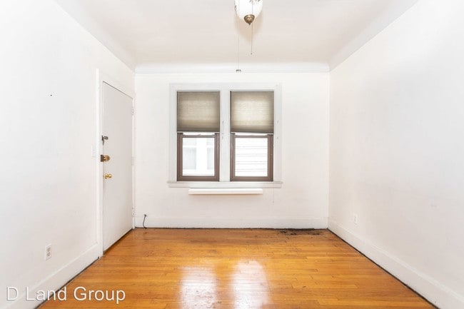 Building Photo - 1326 Maryland St