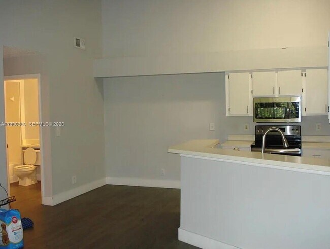 Foto del edificio - 9999 Summerbreeze Dr