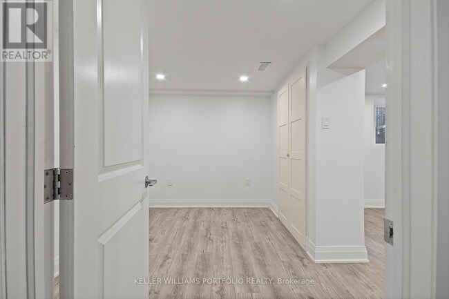 Building Photo - 35 Humberside Ave
