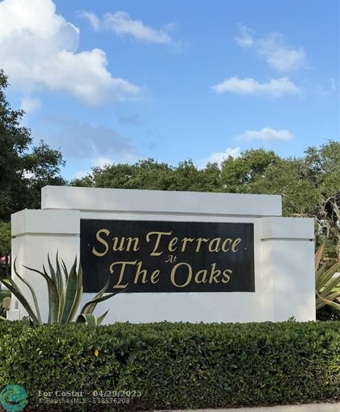 Foto del edificio - 11901 Myrtle Oak Ct