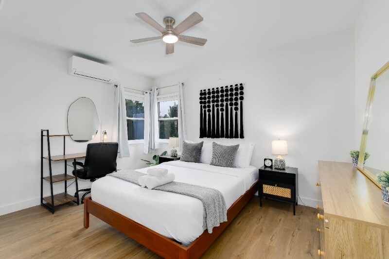 Foto principal - 12440 Barbara Ave