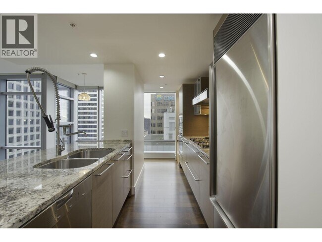 Photo du bâtiment - 1111 Alberni St