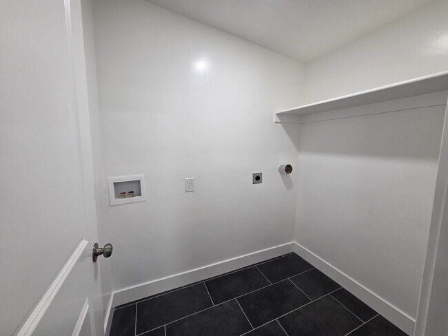 Foto del edificio - 152 N 200 W St