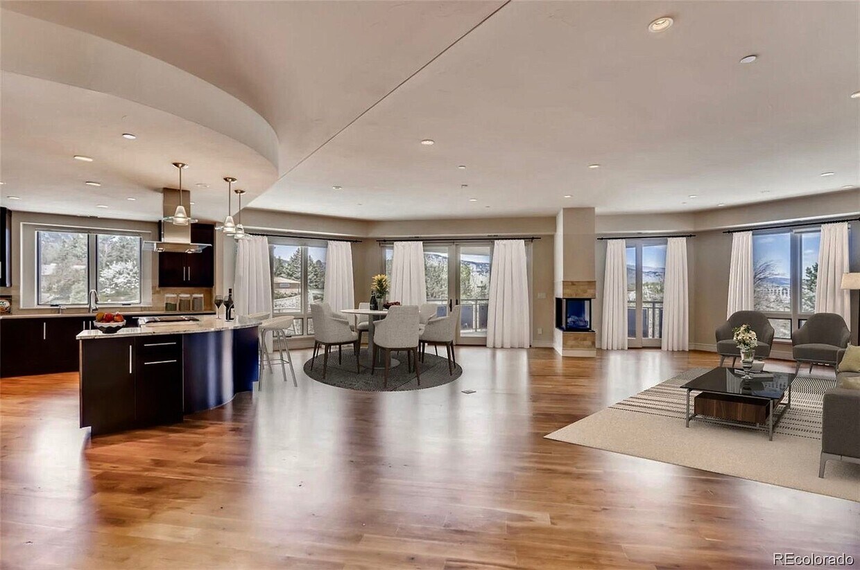 Main living area. - 2801 Pennsylvania Ave