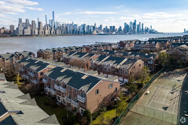 Come and start your life in Guttenberg, New Jersey.