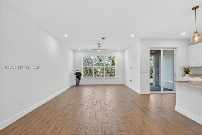 Building Photo - 3595 NW Solange Ct