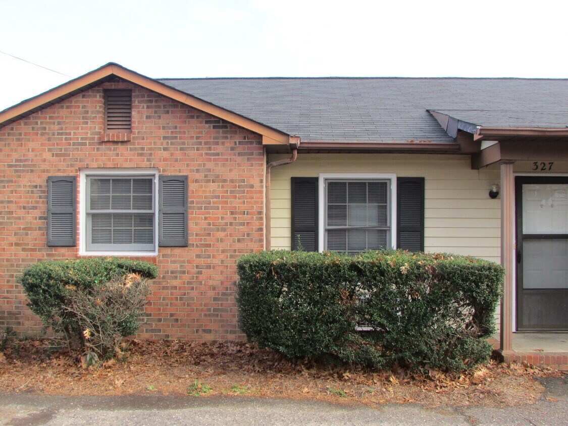 327 Robinson Rd, Gastonia, NC 28056 House Rental in Gastonia, NC