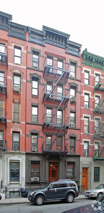 Primary Photo - 228 W 16th St
