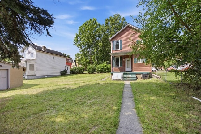Photo - 827 Hinnerman Street House