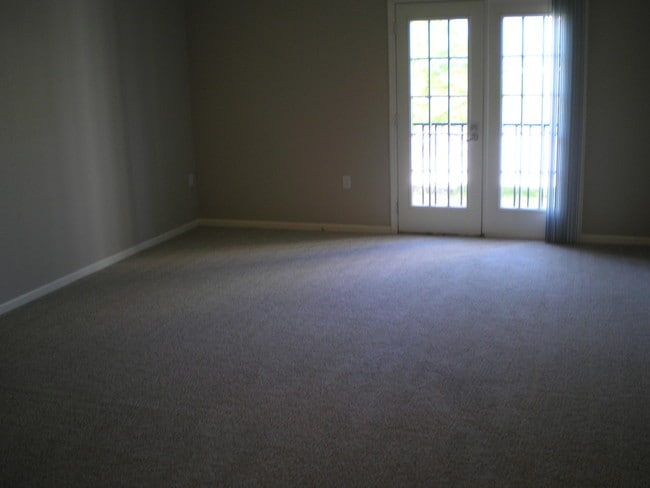 Building Photo - 12913 Tradd St