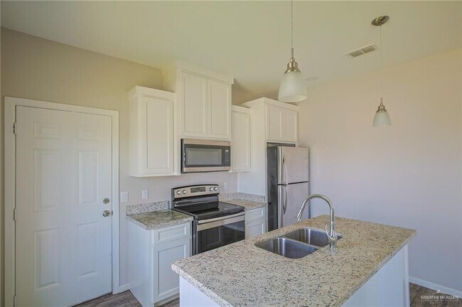 Foto del edificio - 5601 Sandpiper Ave