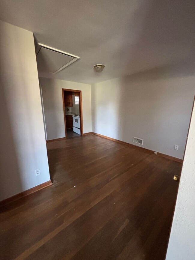 Foto del edificio - 5707 Littleton Rd