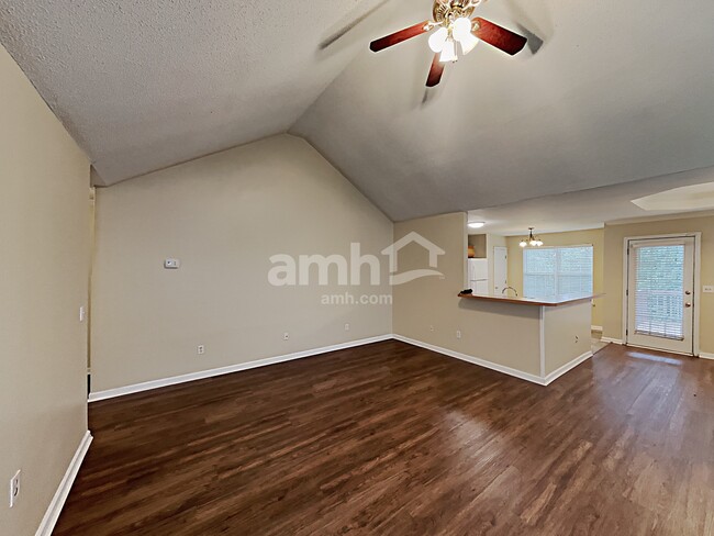 Foto del edificio - 1043 Crest Ridge Pl SW