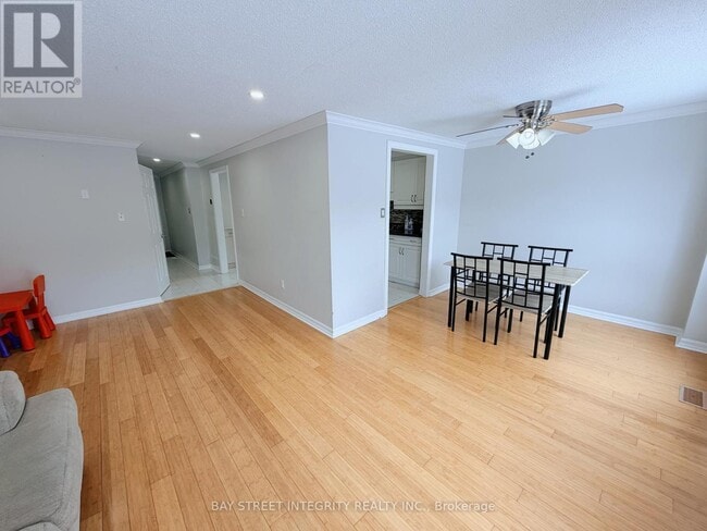 Building Photo - 35 Raleigh Crescent