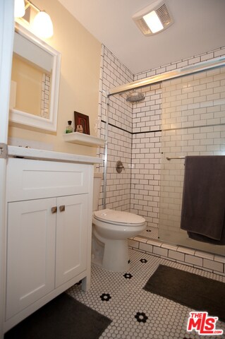 bathroom 3 - 1150 W 55th St