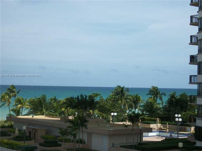Building Photo - 10185 Collins Ave