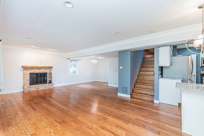 Building Photo - 2145 Cedar Ct