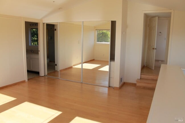 Foto del edificio - 230 Diviso St