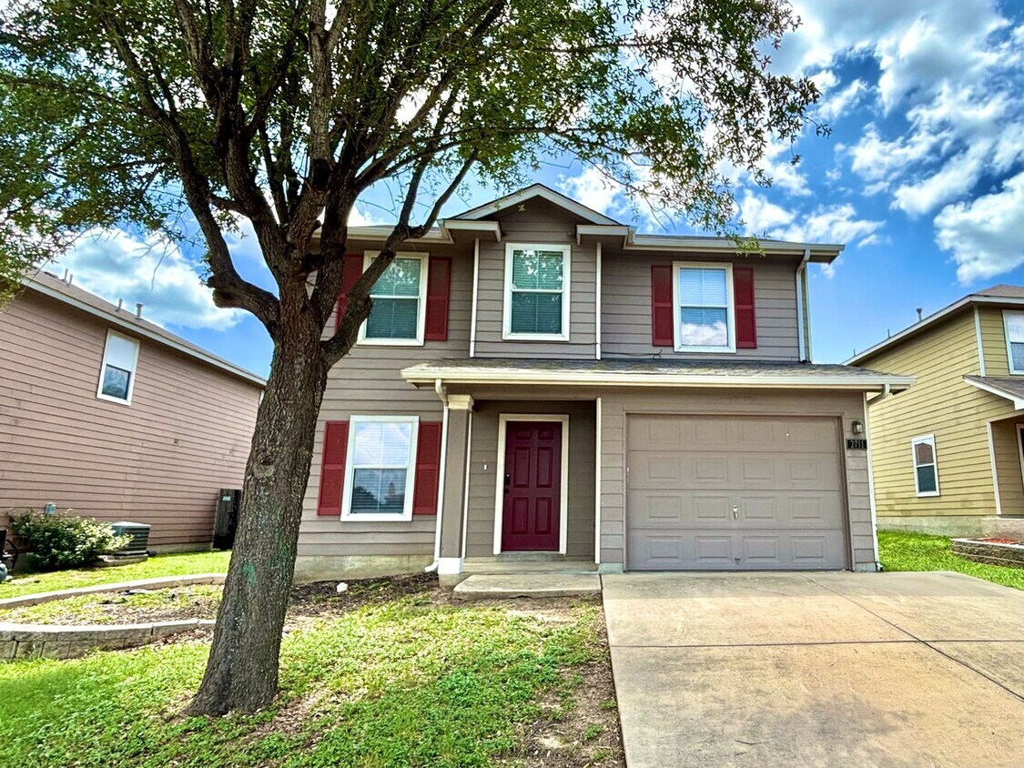 Primary Photo - Beautiful two story home located in Horizo...