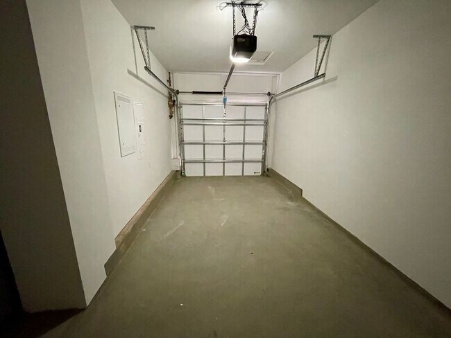 Building Photo - 91-1170 Hoonaauao Street