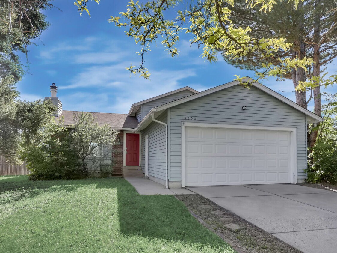 3806 S Ouray Way House Rental in Aurora, CO