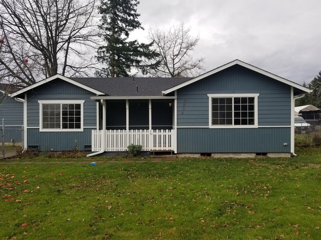 Foto principal - 9804 16th Ave E