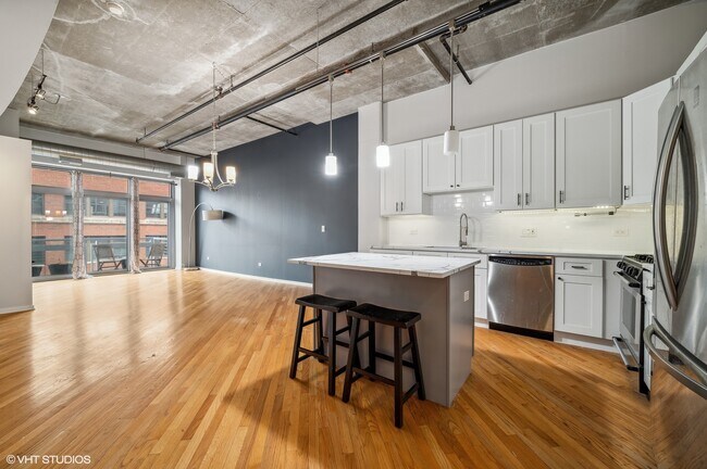 Foto del edificio - 933 W Van Buren St