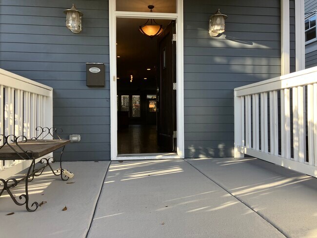 Foto del edificio - 1817 6th Ave N