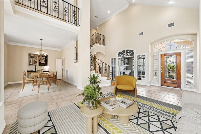 Building Photo - 1119 Gardencrest Ln