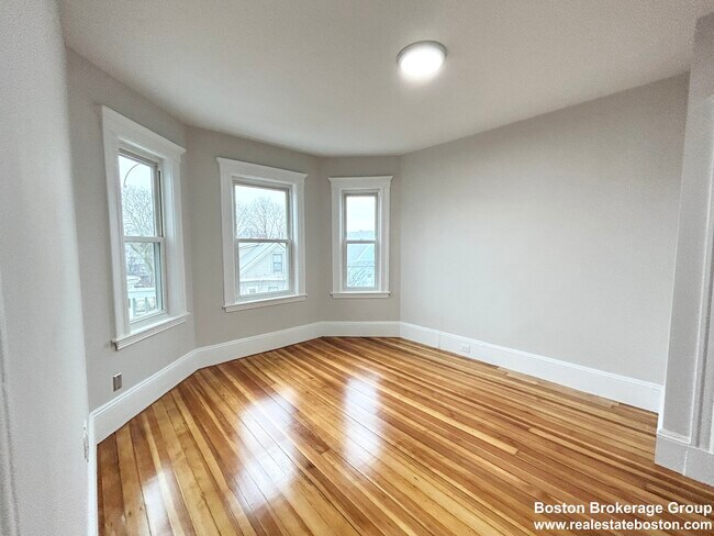 Building Photo - 636 Dorchester Ave