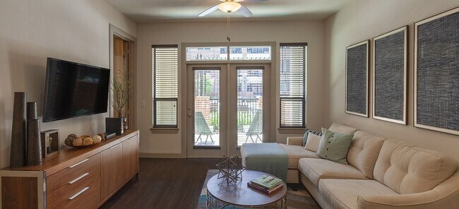 Building Photo - Now Leasing: ½ Month FREE Rent Available