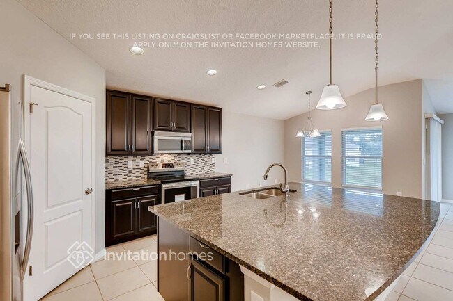 Building Photo - 2701 Dolfino Ct