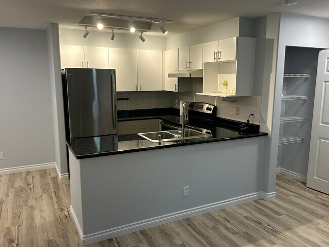 Kitchen - 1119 Vidal St