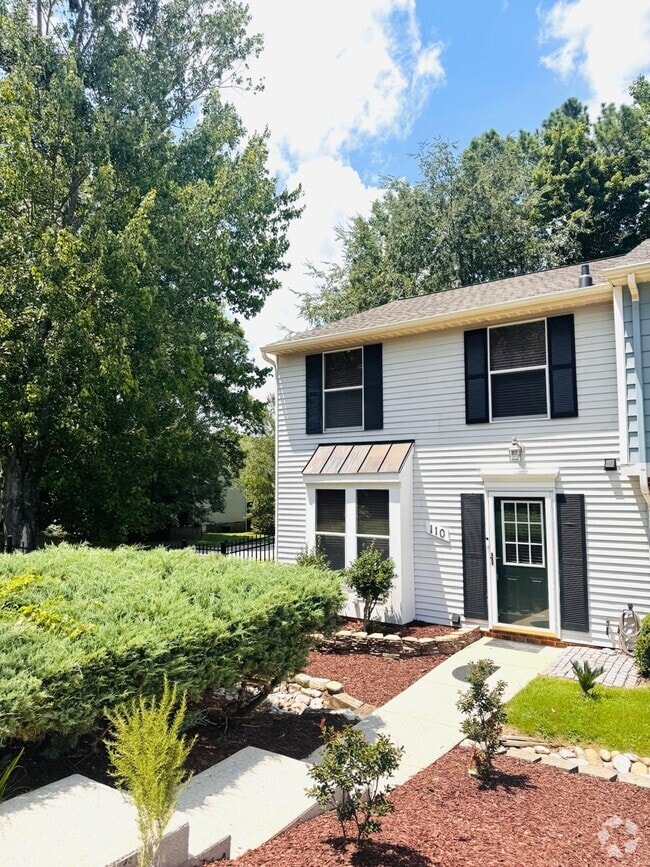 Building Photo - 110 W Chalfont Way