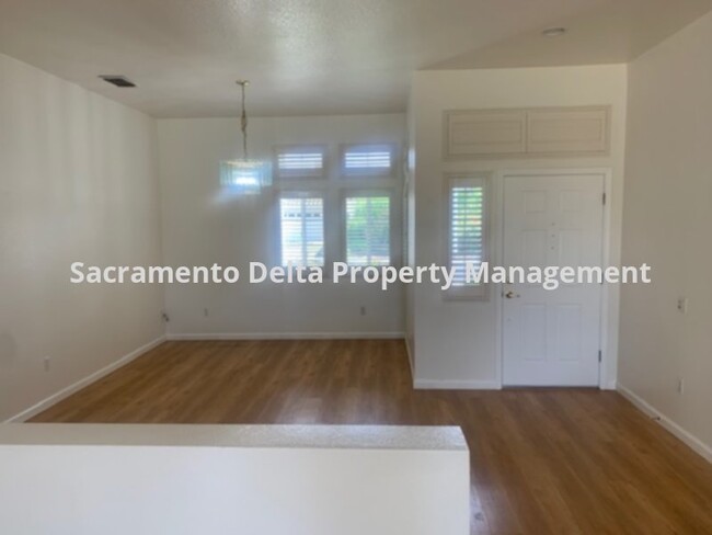 Building Photo - Sun City Roseville 55+ Community