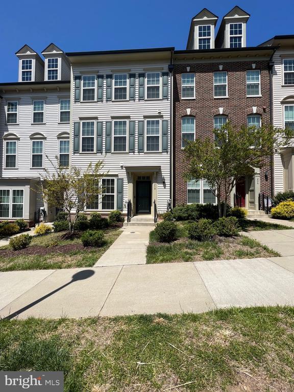 Building Photo - 208 Freesia Ln