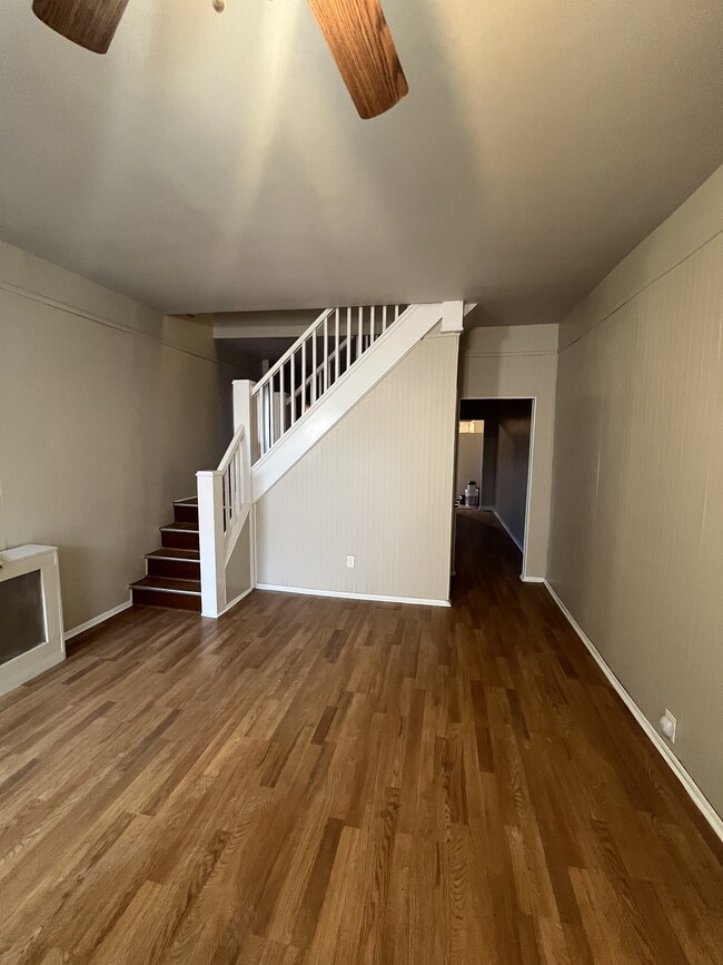 Building Photo - 535 N Streeper St