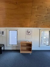 Building Photo - 64 Thompson St